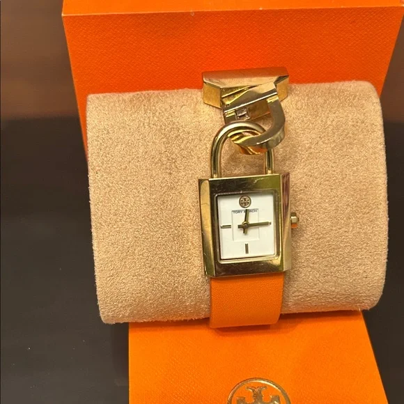 Tory Burch Gold and Orange Women's Watch, sophistication !! - Picture 4 of 4